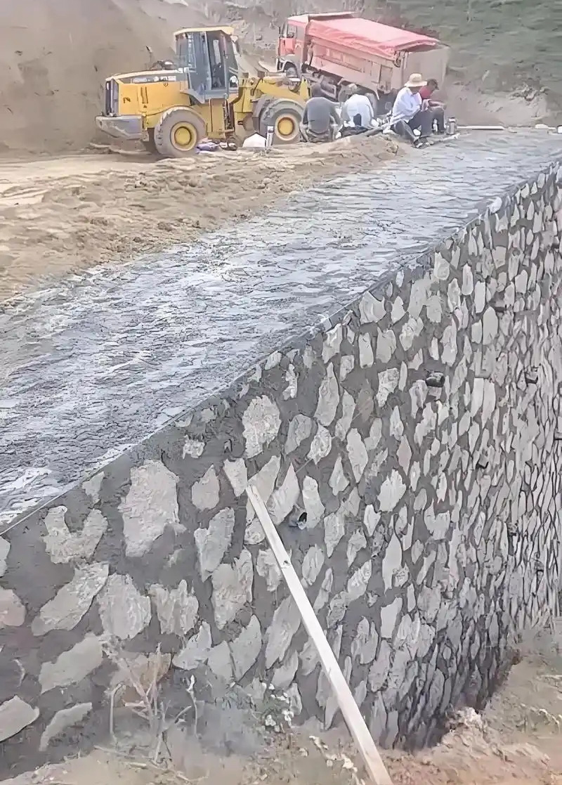 南阳社旗县边坡加固